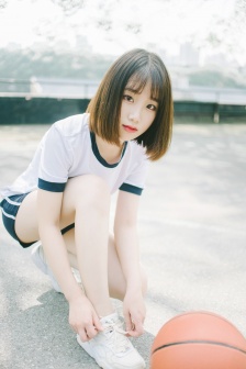 YIN荡的高中女学生H