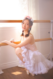 倾世皇妃角色莫愁